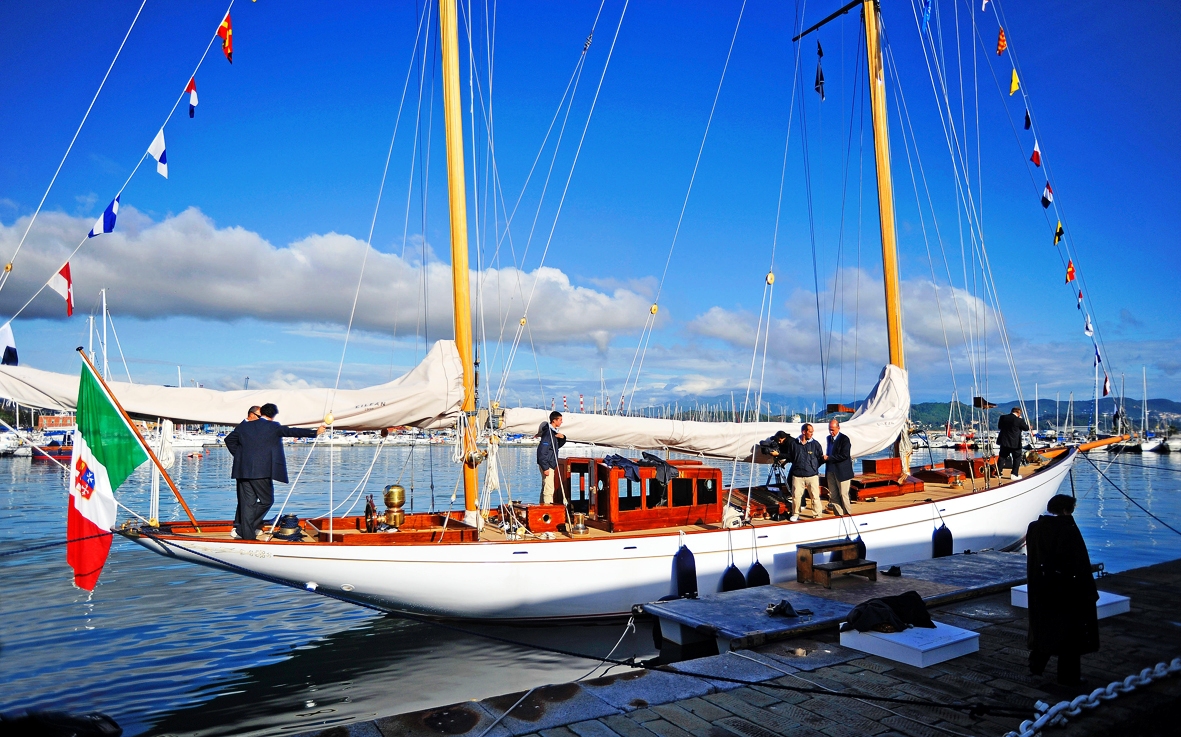 Yacht Eilean William Fife Son CHARTERWORLD Luxury Superyacht